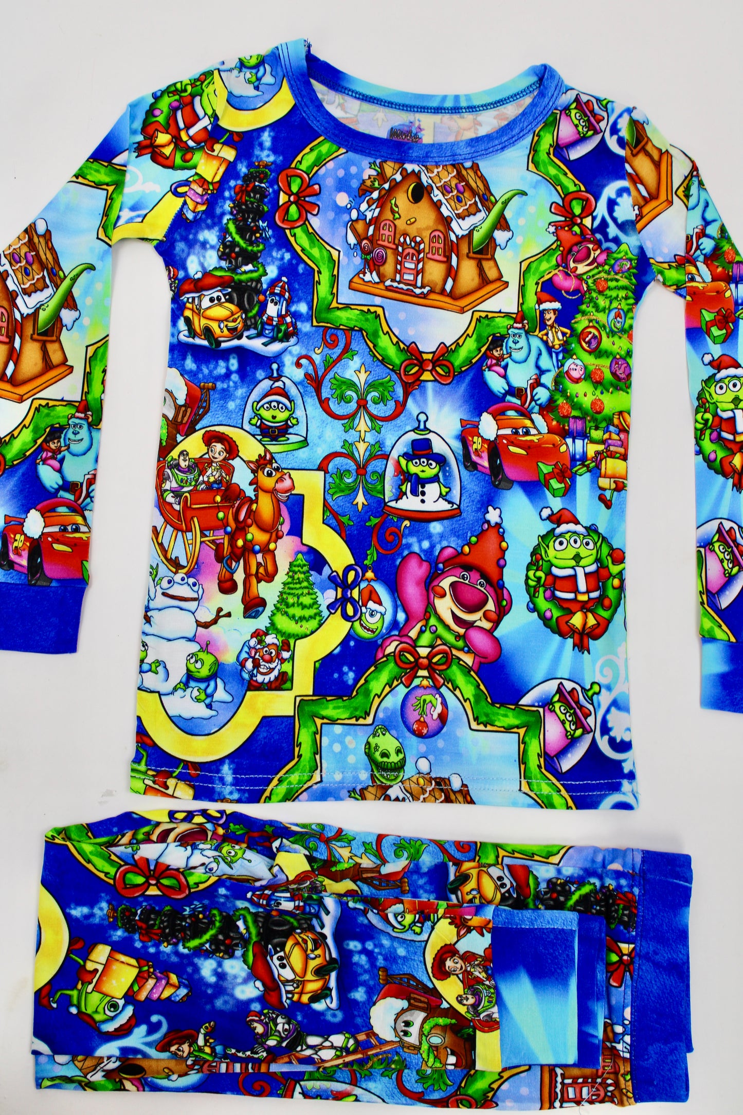 Toon Town Holiday 2 Piece