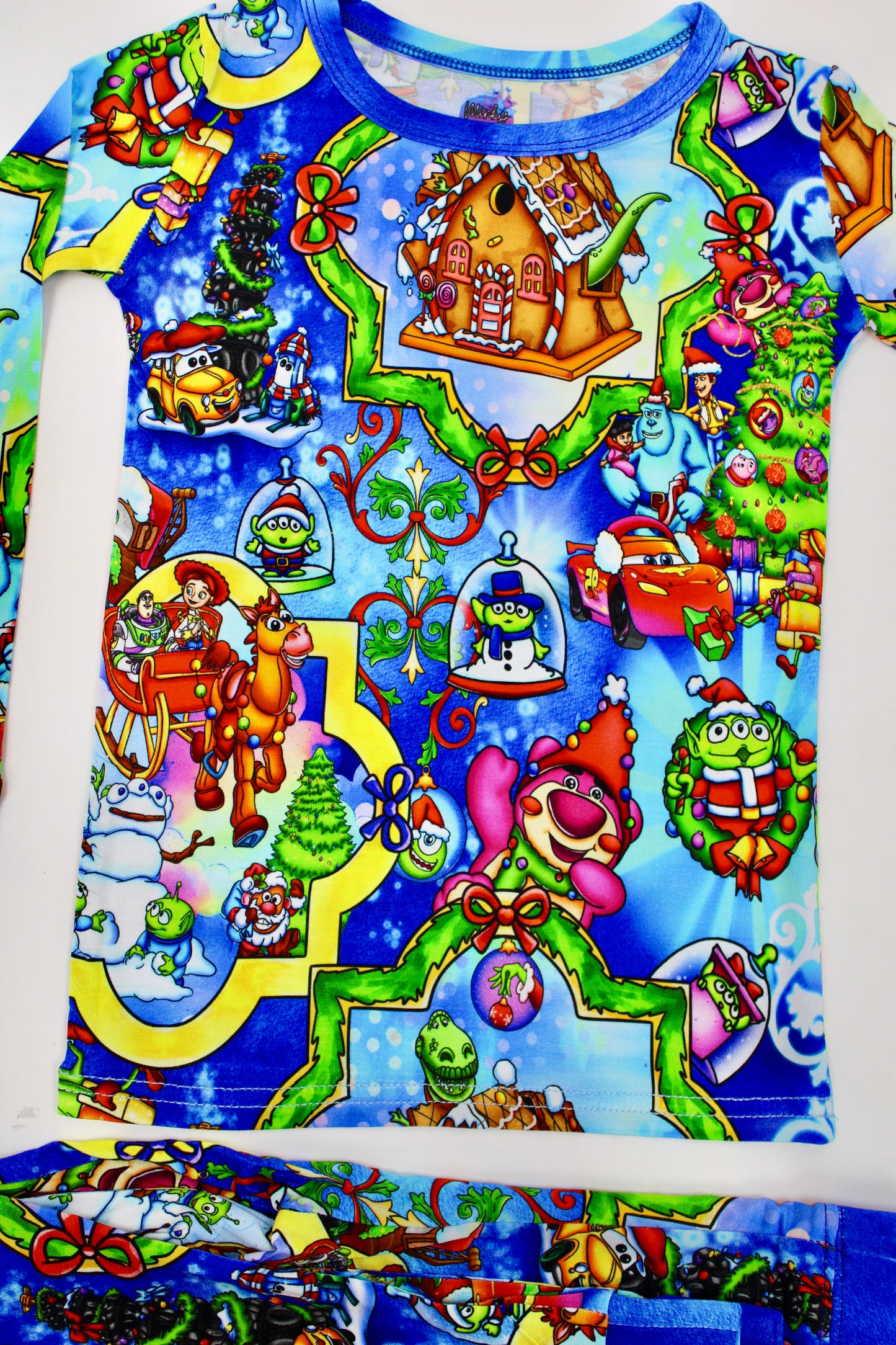 Toon Town Holiday 2 Piece