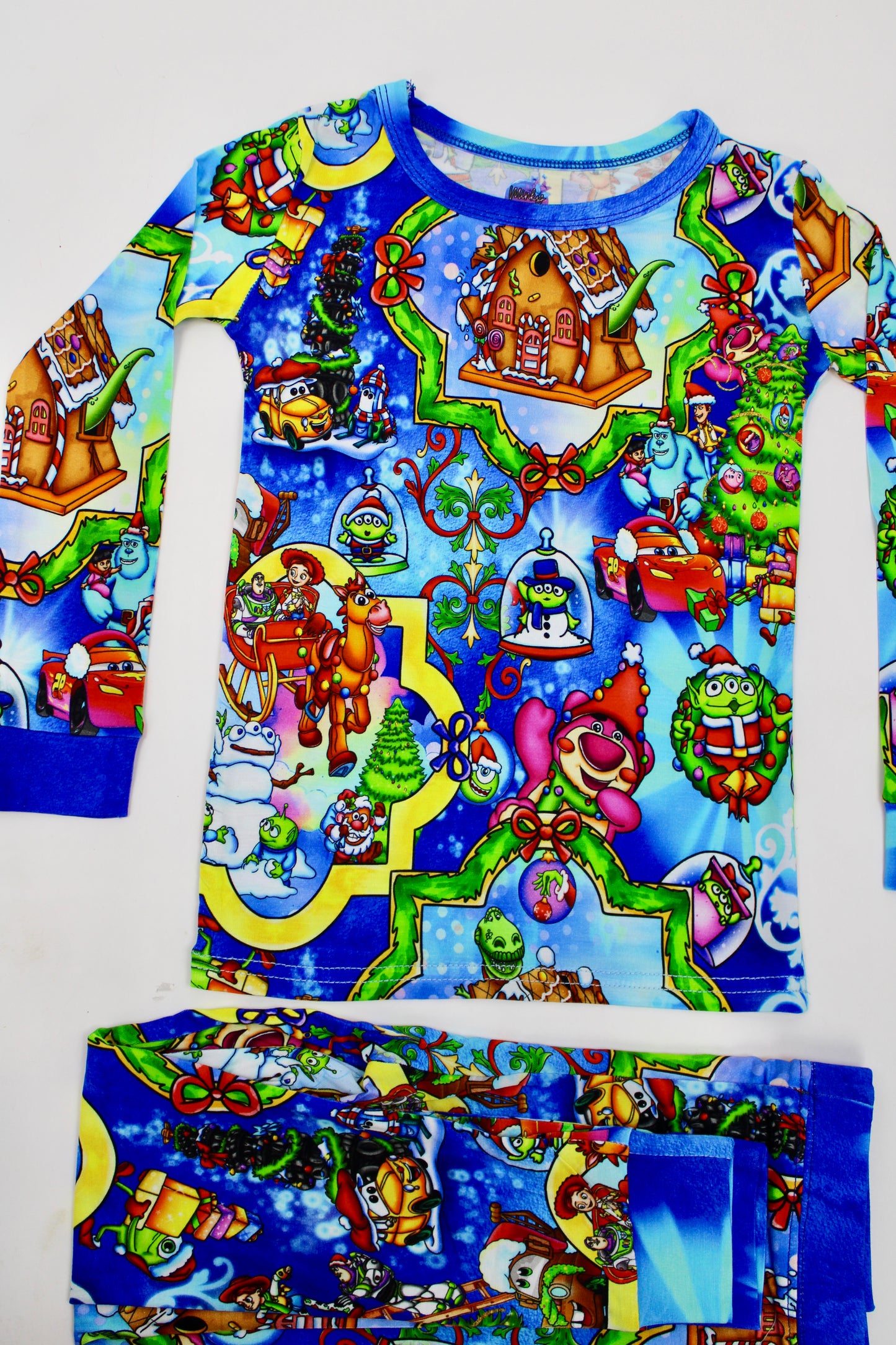 Toon Town Holiday 2 Piece